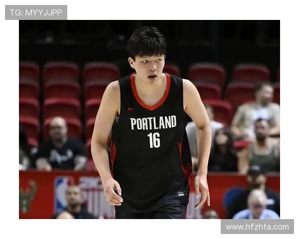 杨瀚森回忆NBA首秀最难忘瞬间谈被换上场那一刻心情与感受 杨瀚森回忆NBA首秀最难忘瞬间谈被换上场那一刻心情与感受