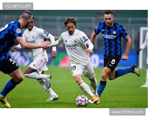 罗齐尔戴手铐脚镣出庭身穿黄蜂队连帽衫引发球迷热议 罗齐尔戴手铐脚镣出庭身穿黄蜂队连帽衫引发球迷热议