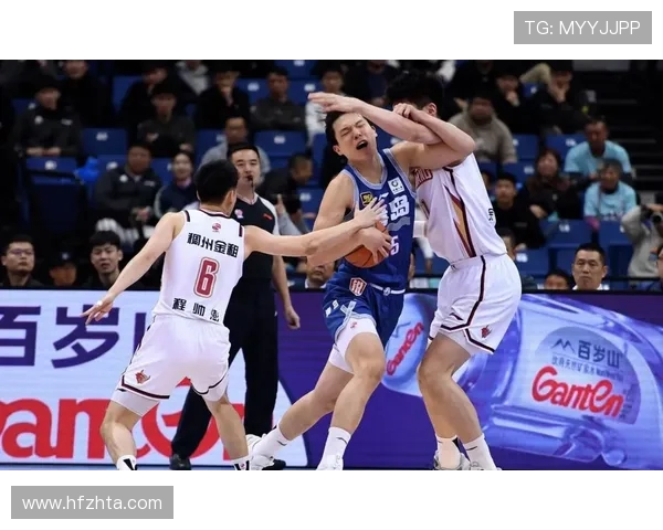 三球首节神勇表现11分钟砍15分7板2助投篮命中率高达55%